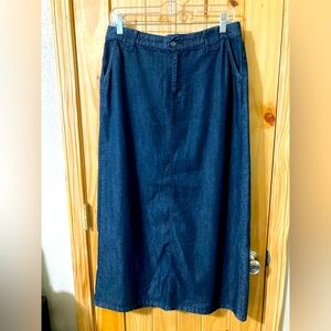 Cato size 6 lightweight denim midi skirt